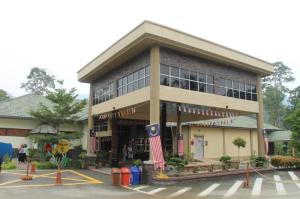 Reception building at Kuala Gandah