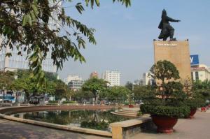 Tran Hung Dao stands majestically in his park at the Saigon River